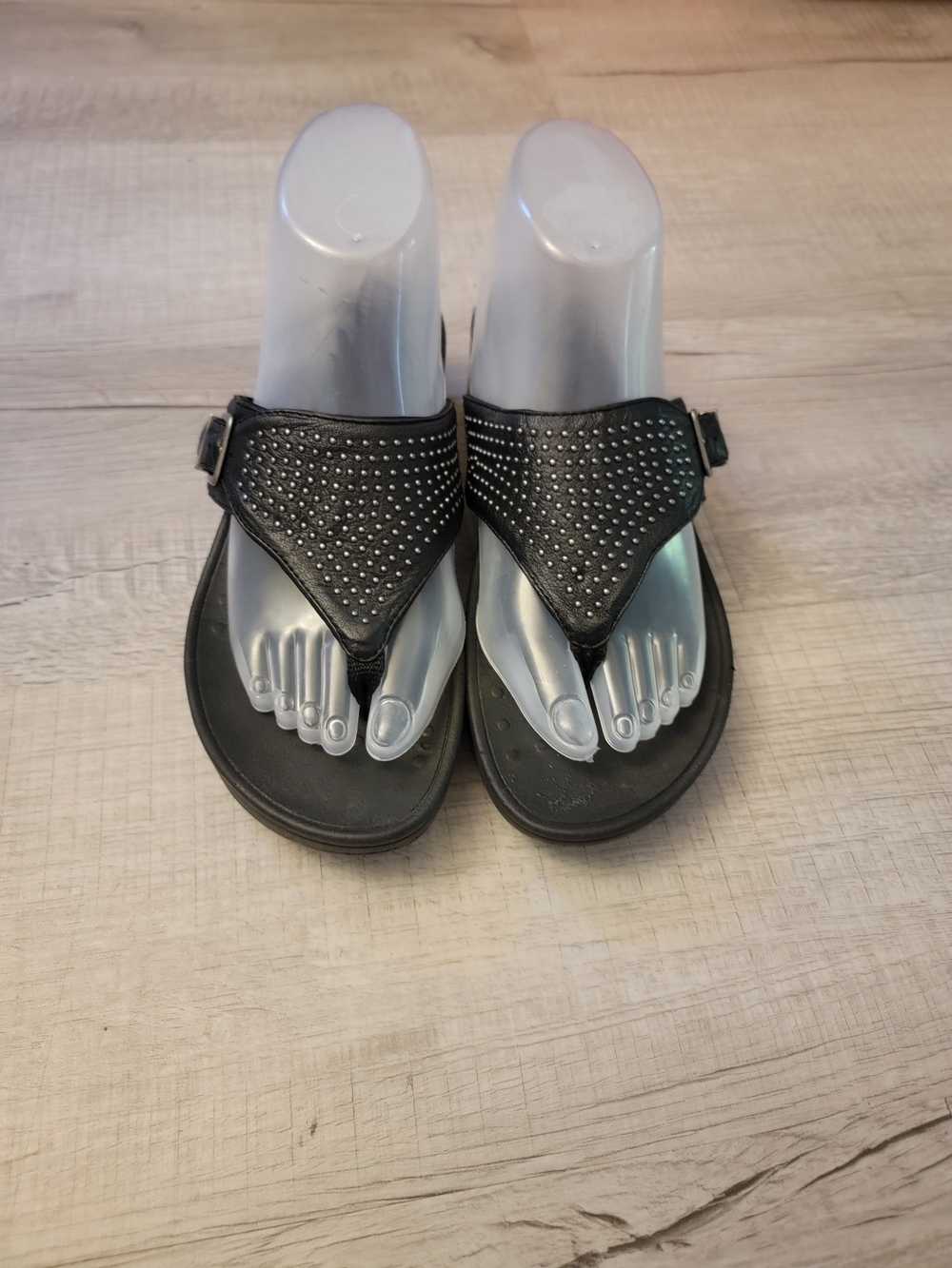 Vionic Black Studded Thong Sandals